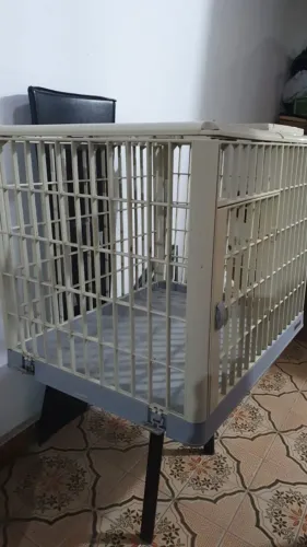 Vendo casinha de cachorro de porte pqueno tipo yorkishayme (desmontável e lavável)