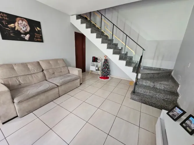 Casa em condomínio fechado para venda com 88 m² com 2 quartos em Irajá - Rio de Janeiro -