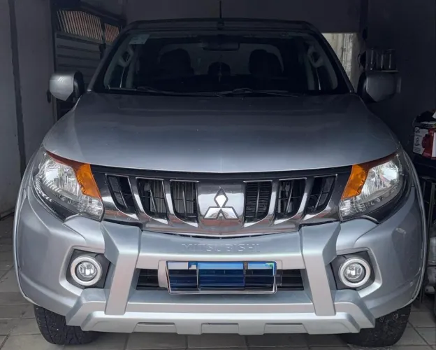 Mitsubishi L200 Tri. Outdo. GLS 2.4 CD 4X4 Die. AUT 2022