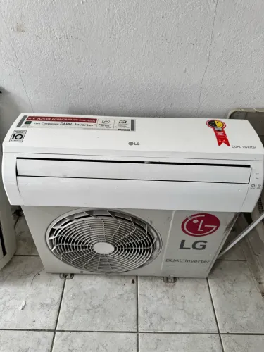 AR CONDICIONADO INVERTER 9000 BTUS