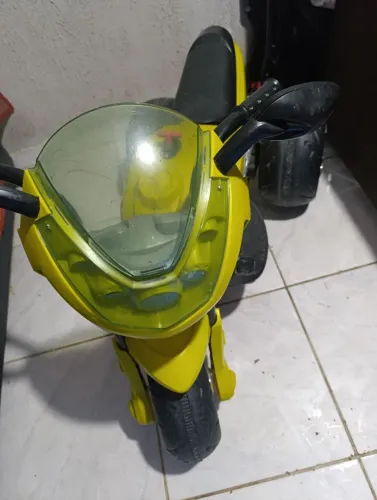 Moto elétrica infantil 
