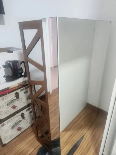 Mesa de centro muito bonita. Venda por falta de espaco