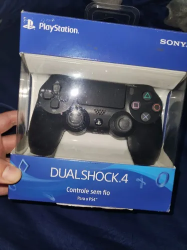 Controle sem fio PlayStation Dualshock 4? - Preto