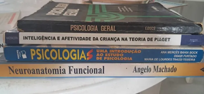 Coleção de 4 livros de Psicologia
