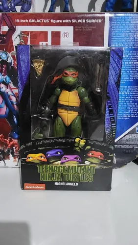 TARTARUGA NINJA NECA MICHELANGELO