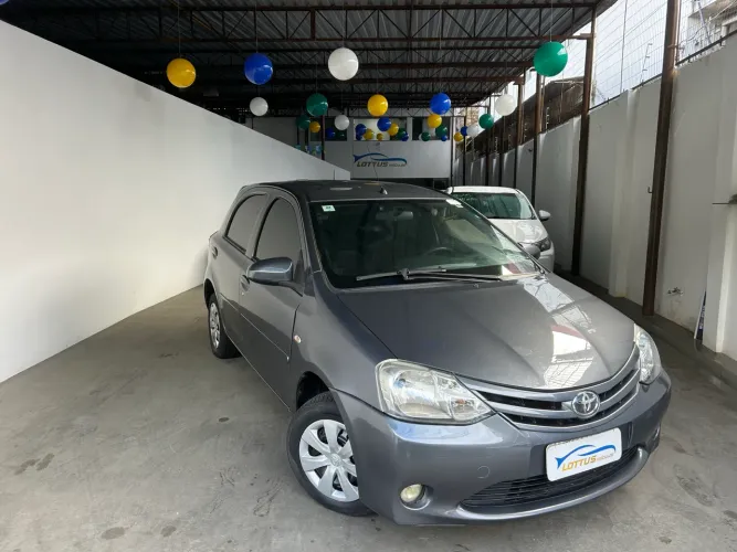 Toyota Etios X 1.3 Flex 16V 5P Mec. 2015