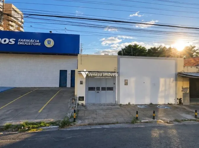 Casa com 5 quartos na Coelho de Resende para Aluguel | Ao lado da Pague Menos