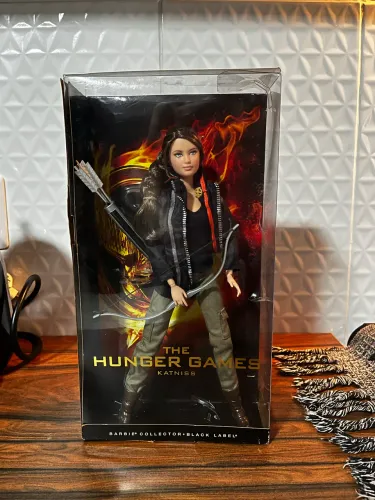 Barbie katniss jogos vorazes boneca