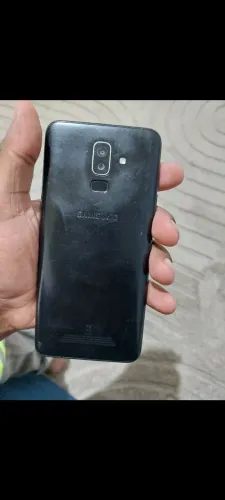 Samsung J8