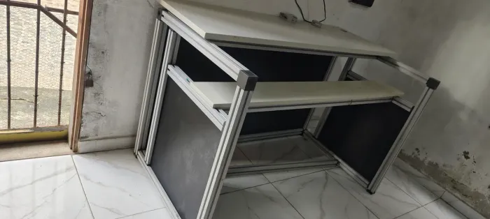 Balcão para escritório de alumínio estrutural