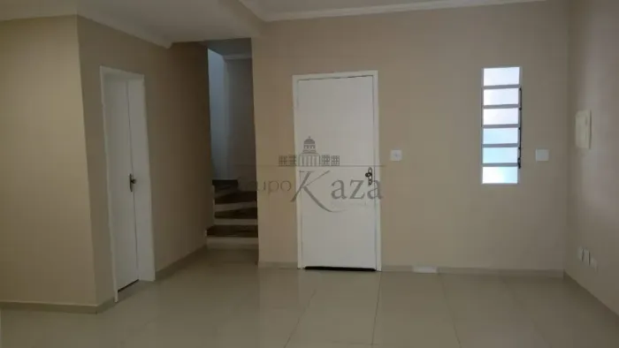 Casa em condomínio Uno Villagio