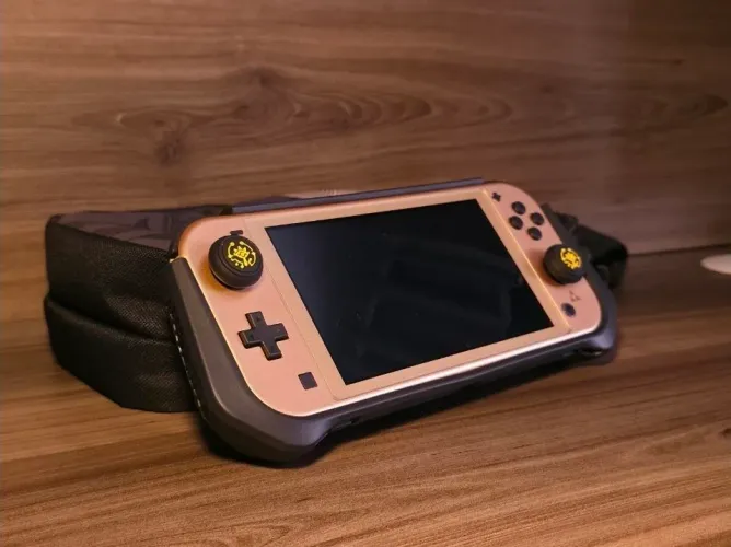 Nintendo Switch Lite - DESBLOQUEADO - Edição Zelda