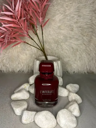 Linterdit Givenchy Rouge