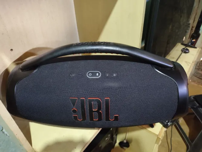 JBL boombox 3