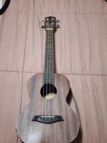 Ukulele Tagima