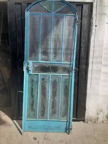 Porta de ferro vidro com marco! Aceito proposta