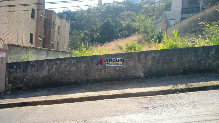 Lote 450 m² Estoril (BH) - Locação