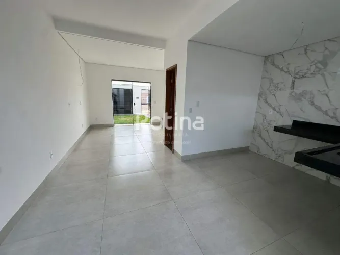 Casa à venda, 3 quartos, Novo Mundo - Uberlândia/MG - Rotina Imobiliária