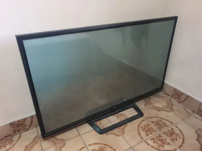 TV 60 polegadas NÃO ESTÁ LIGANDO