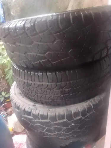 Pneus 245/70R16 Seminovos para Caminhonete