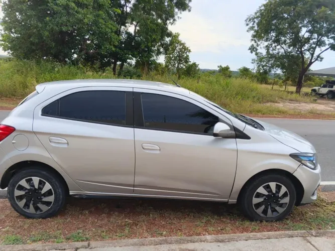 Chevrolet Onix Hatch LT 1.4 8V Flex Power Mec. 4P 2015