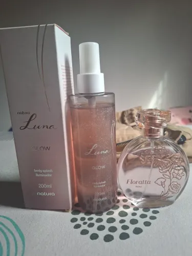Vende essa dupla,body splash e perfume.