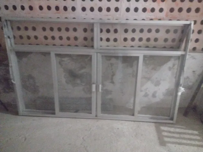 Janela de alumínio 4 folhas 1,20 m x 2.0m R$ 150,00
