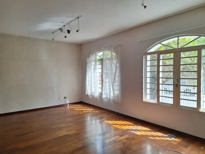 VALOR INCRÍVEL-LINDO SOBRADO COM 3 QUARTOS NA VILA SÃO FRANCISCO SP