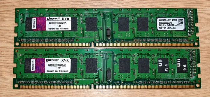 2x 2GB Memória RAM Kingston DDR3-1333MHZ