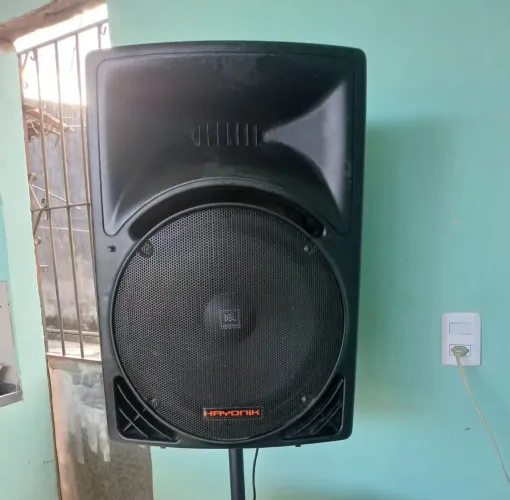 VENDO CAIXA DE SOM JBL