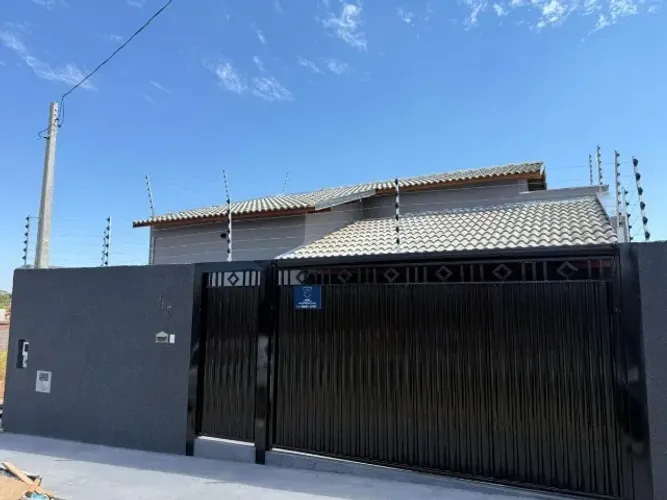 VENDO CASA EM MARCÍLIO DE NORONHA