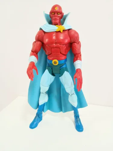 Jemm, Filho de Saturno, da linha DC Universe Classics fabricada pela Mattel.