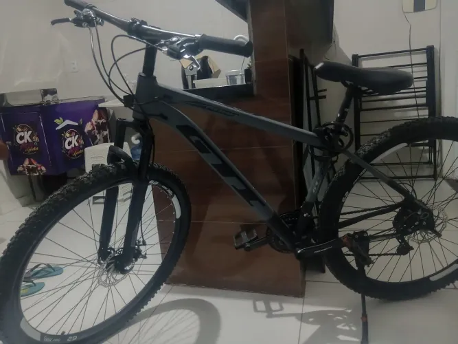 Bicicleta Aro 29 cinza GTI