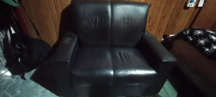 Sofá 2 lugares 200 reais 