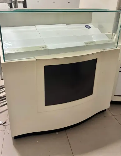 Balcão para exposição 