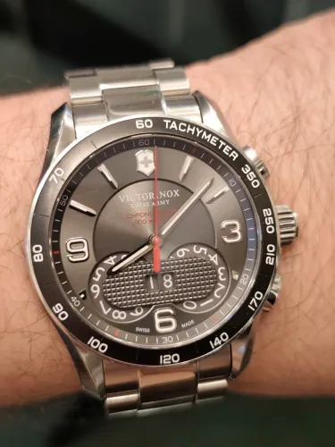 Victorinox Swiss Army Chrono Classic 1/100 241618 Swiss Made Aço Inox Completo com Caixa