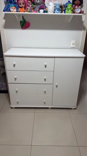 Comoda 1,20x50 material prêmio não é de loja e sim planejado