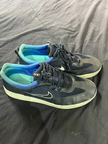 Tenis nike nyjah. 41