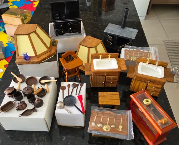 Conjunto Móveis em Miniaturas Para Casa de Bonecas Cozinha