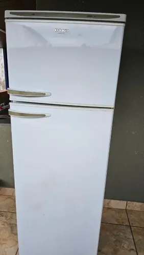 Geladeira DAKO 380