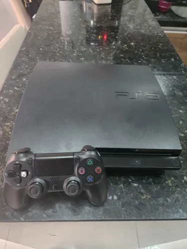 PS3 Desbloqueado com 2 controles 