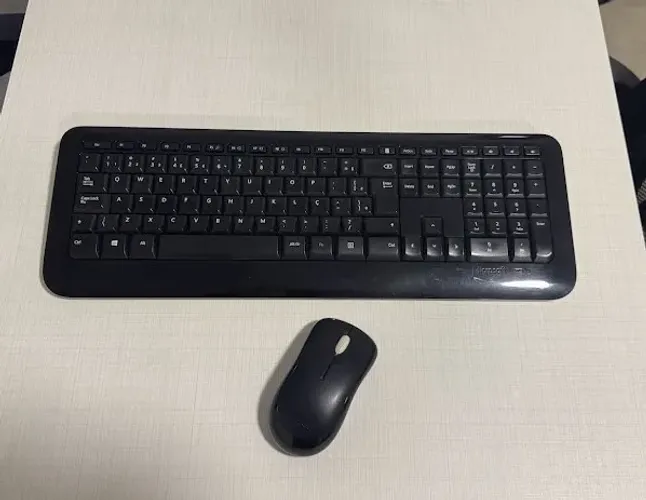 Teclado e Mouse Sem Fio Microsoft 850