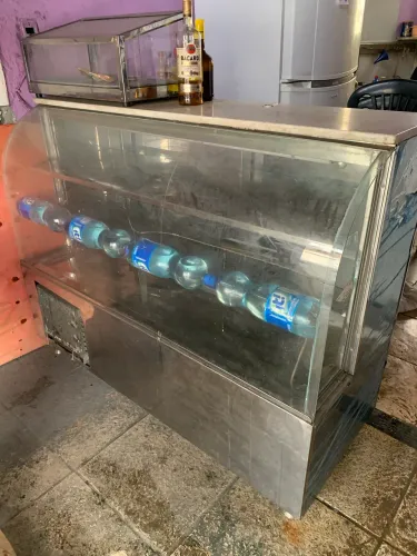 VENDO BALCÃO EXPOSITOR REFRIGERADO ?