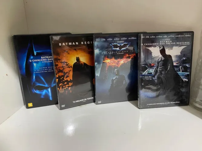 box em DVD Batman: O Cavaleiro das Trevas - A Trilogia, dirigido por Christopher Nolan