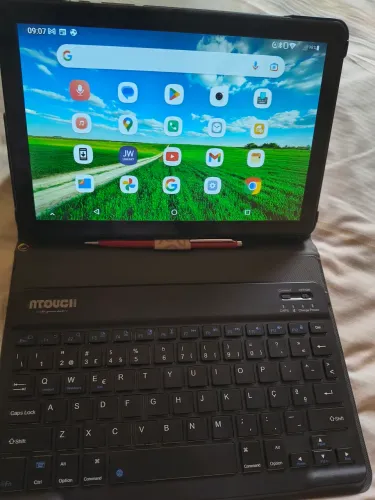 Tablet atouch 5G pega chip de celular
