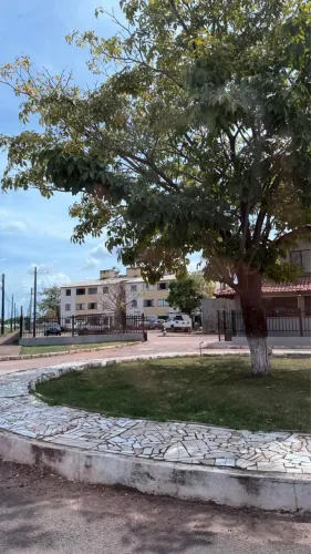 Vende-se apartamento no condomínio Jardim Floresta