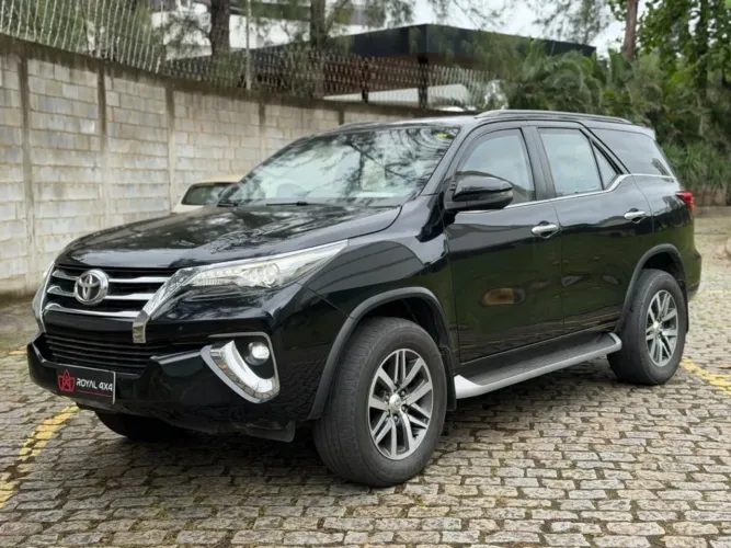Toyota Hilux SW4 4X4 2.8 Diesel 2019