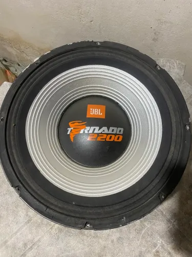 Grave JBL TORNADO 2200