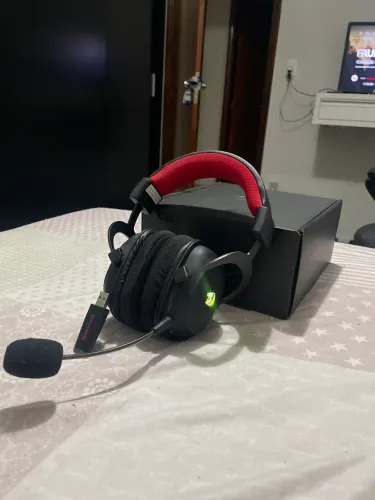 REDRAGON ZEUS PRO H510-PRO WIRELESS 7.1 RGB ? R$ 250