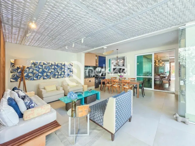 Casa em Condomínio 366 m², 3 quartos sendo 3 suítes à venda no bairro Santo Amaro.